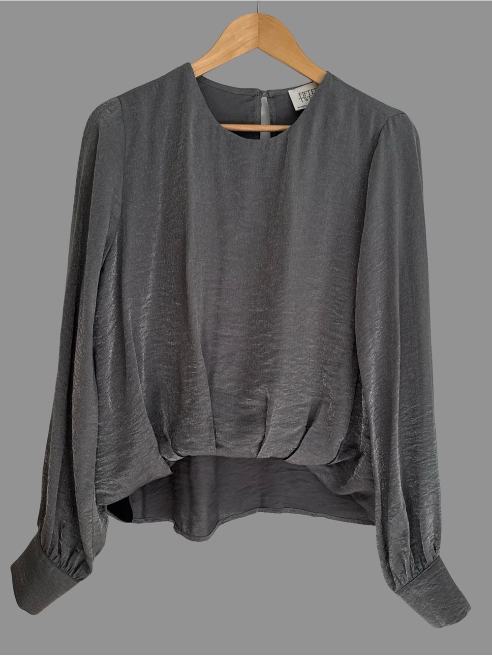 FIFTEEN TWENTY Gray Metallic Long Sleeve Blouse M ($150)